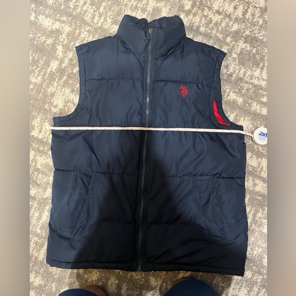 Navy Men’s Puffer Vest - Small. Make me an offer